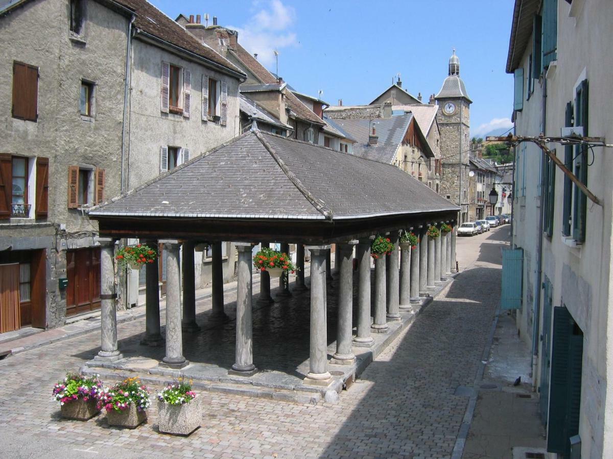Studio Des Alpes La Mure  Bagian luar foto